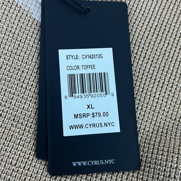 Cyrus bat-winged lightweight sweater - Picture 8 of 11